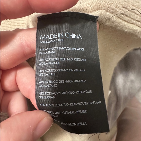 Club Monaco Tan Wool Blend Oversized V- Neck Sweater Size XL Women’s - Picture 8 of 8